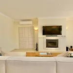 Amendoeira 4 - Clever Details *