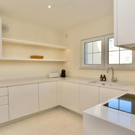Villa Amendoeira 4 - Clever Details With Private 