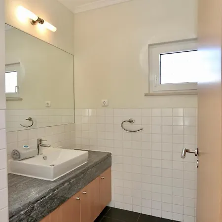 Villa Amendoeira 4 - Clever Details With Private 