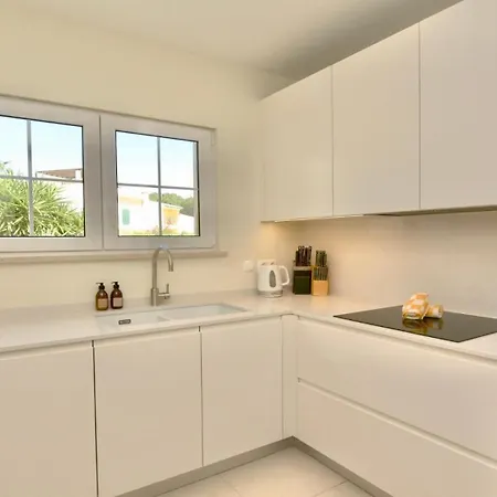 Amendoeira 4 - Clever Details With Private 