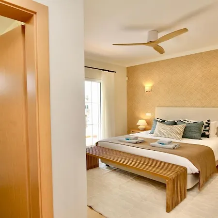 Amendoeira 4 - Clever Details With Private 